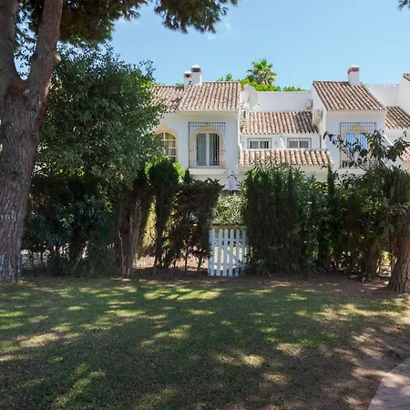 Wintowinrentals Townhouse, Pool & Beach Holiday home Marbella