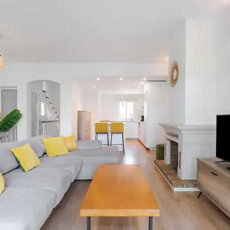 Wintowinrentals Townhouse, Pool & Beach Holiday home *